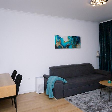 Elysian Urbanscape Brown, 2 Rooms, Near Bucharest Chiajna Bagian luar foto
